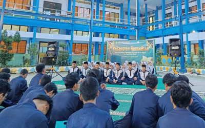 Perkuat Tradisi Qurani, MAN 2 Kota Cirebon Gelar Prosesi Khotmil Qur’an