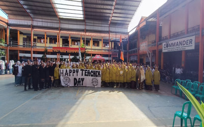 Penuh Apresiasi, MAN 2 Kota Cirebon Gelar Upacara HGN 2025